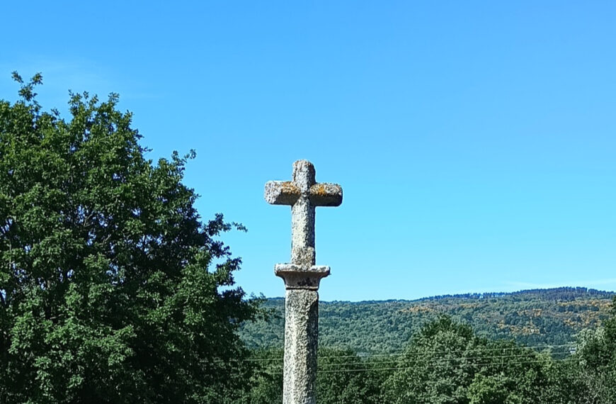 Cruceiros: The Stone Crosses You Can’t Escape in Galicia
