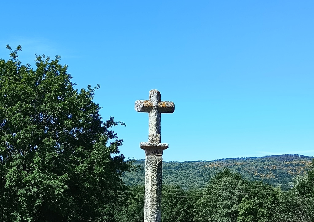 Cruceiros: The Stone Crosses You Can’t Escape in Galicia