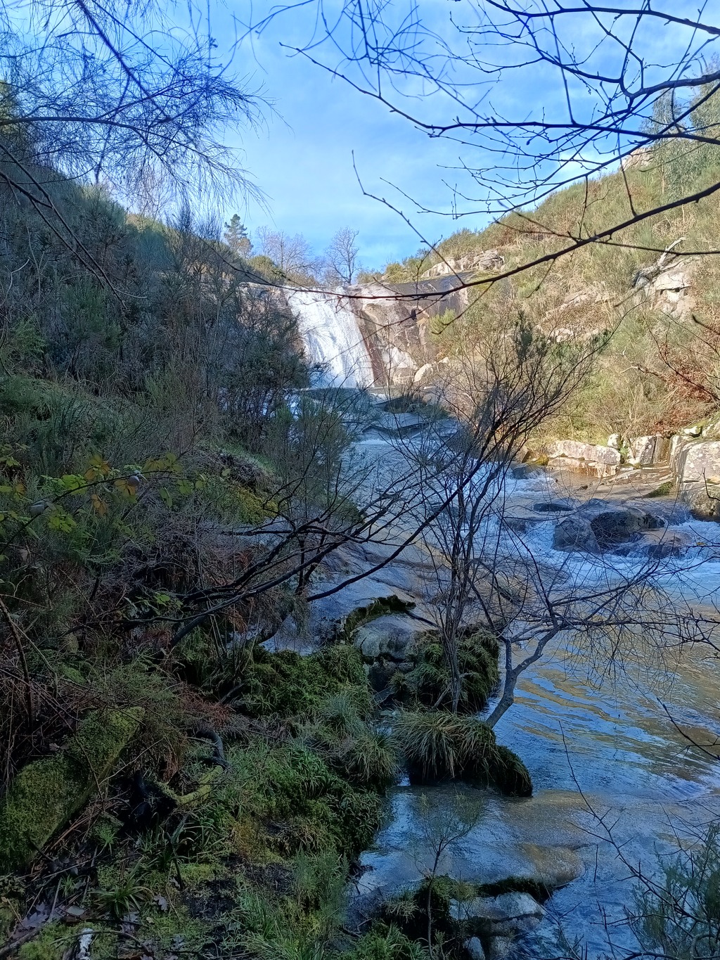 Hiking – Pozas de Melón and the Tourón Waterfall